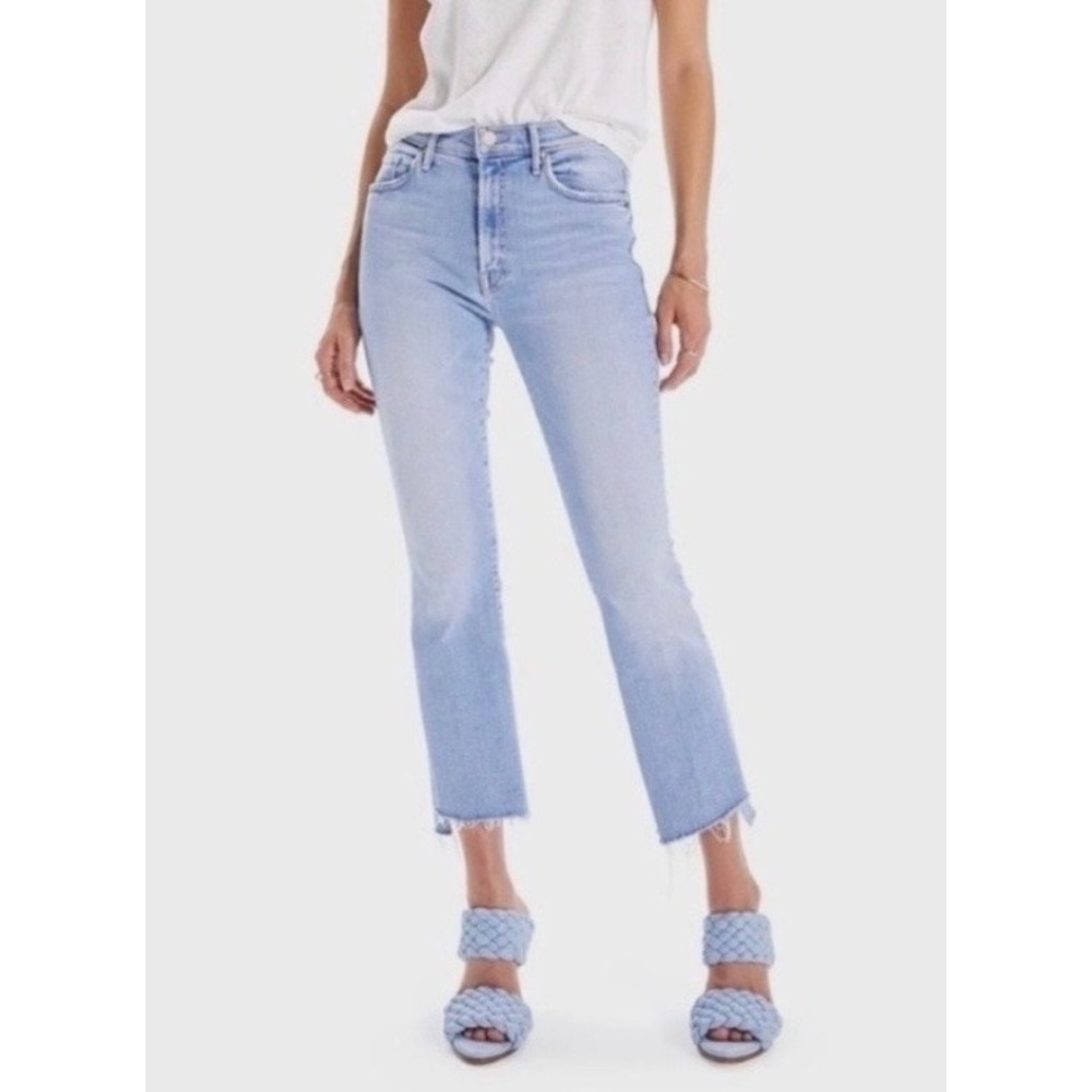 MOTHER The Insider Crop Step Fray Limited Editionβ Jeans 25 Light Blue Raw Hem